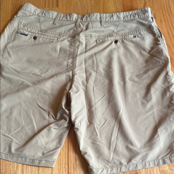 Hurley Men's Tan Flat Front Shorts - Picture 3 of 3